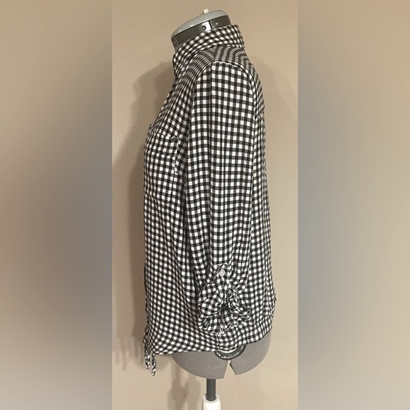 Jones New York Top Size M Gingham Tie Checkered Black V-neck roll sleeve - Picture 4 of 8